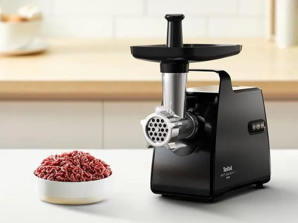 Мясорубка Tefal NE553838 (2.8кг/мин, 2000Вт, 3 диска для фарша, 3 насадки) чёрная купить по самой низкой цене