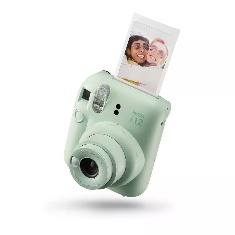 Фотоаппарат мгновенной печати INSTAX MINI 12 GREEN FUJIFILM + 10 фотокарточ. (86x54мм) купить по самой низкой цене