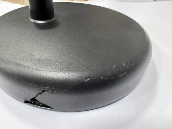 Светильник настольный Gauss (GT0022) GTL002 60W 220-240V E27 черный струбцина и основание Уценка! купить по самой низкой цене