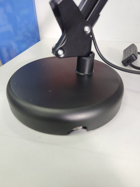 Светильник настольный Gauss (GT0022) GTL002 60W 220-240V E27 черный, струбцина и основание, Уценка купить по самой низкой цене