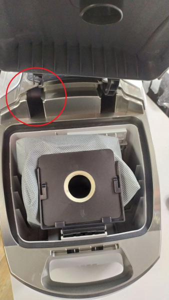 Пылесос RAF R.8679 (сухая уборка, мешок, объем пылесборника 4л, 2200Вт) Уценка! купить по самой низкой цене