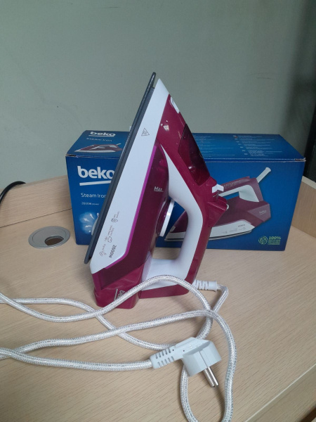 Утюг Beko SIM3126R (2600Вт, подошва- керамика, вертикаль.отпаривание) RED Уценка! купить по самой низкой цене