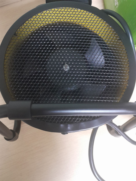 Тепловентилятор промышленный напольный SCARLETT HTIF20FYW (1000/2000Вт, керамич.нагреват, термостат) Уценка! купить по самой низкой цене