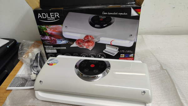 Упаковщик вакуумный ADLER AD 4503 настольный 130Вт Уценка! Упаковщик вакуумный ADLER AD 4503 настольный 130Вт Уценка! купить по самой низкой цене