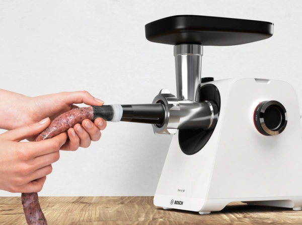 Мясорубка  Bosch MFWS420W (2.5кг/мин, 1900Вт, 2 диска для фарша, 2 скорости) купить по самой низкой цене