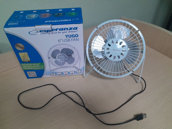 Вентилятор настольный Esperanza Yugo EA149W) 1 скор., d= 15см, Источник питания USB, Белый Уценка! купить по самой низкой цене