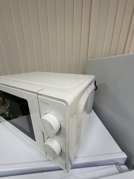 Микроволновая печь ESPERANZA EKO011W 20L, 700W, белый Уценка! купить по самой низкой цене