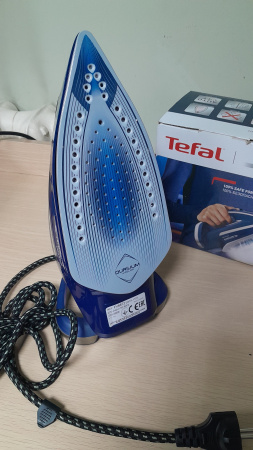 Утюг Tefal Smart Protect Plus FV6872E0 (синий, 2800Вт  антипригарн. покрытием, вертикаль.отпариван.) Уценка! купить по самой низкой цене