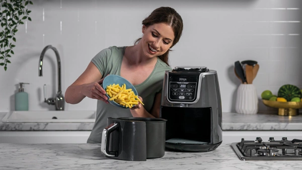 Аэрофритюрница  Ninja (AF160EU) 5,2л., таймер, 1750Вт, 40-240°C, чёрн. купить по самой низкой цене